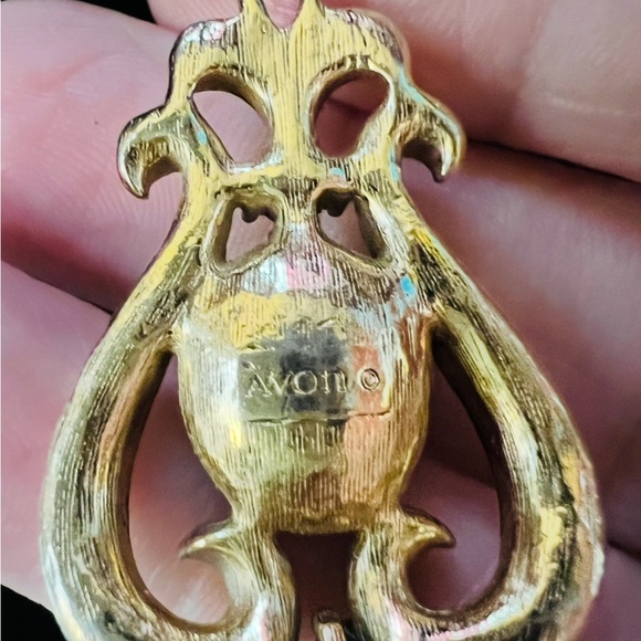 16. Gold and Purple Jewelry Set - Picture 4 of 7